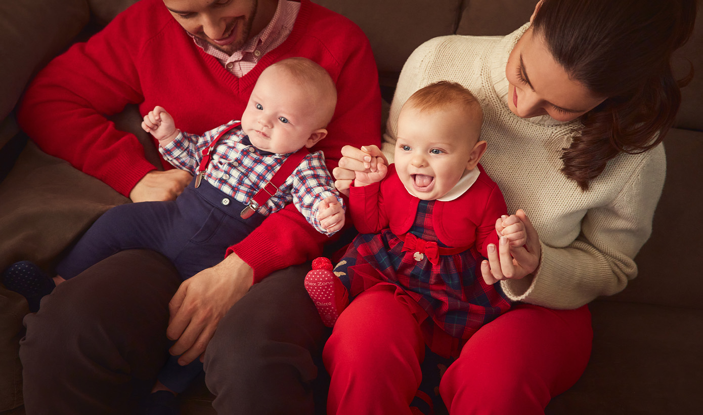 Scopri gli outfit di Natale per tutte le età: dai neonati ai bimbi più Grandi